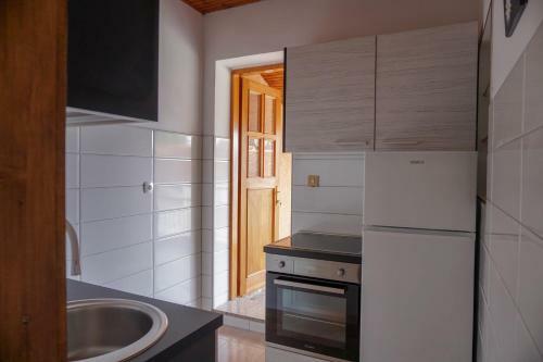 Apartments Jakov