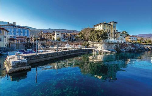 Awesome Apartment In Lovran W/ Wifi And 2 Bedrooms