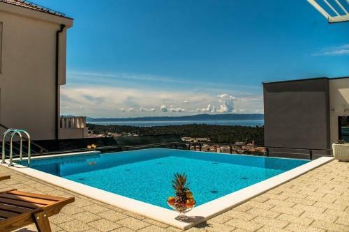 Apartment Stanko In Makarska, Private Pool