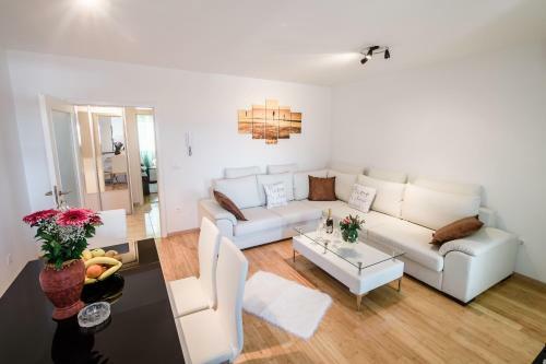 Apartments Antonella Bes