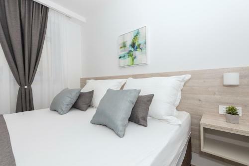 Beach Apartments Mara