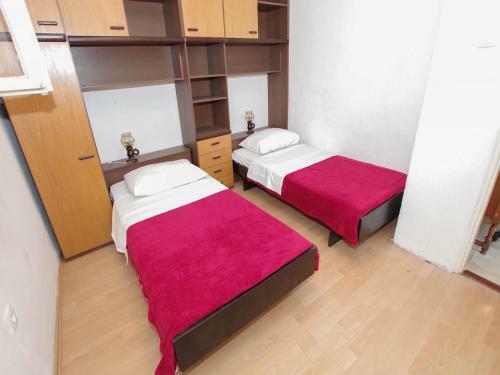 Apartments Srzi