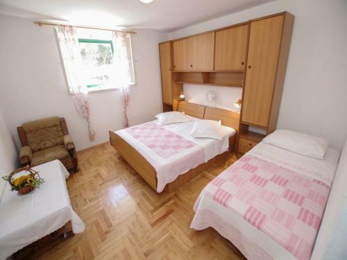 Apartments Srzi