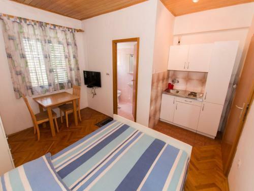 Apartments Srzi