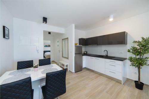 Apartments Blanka House