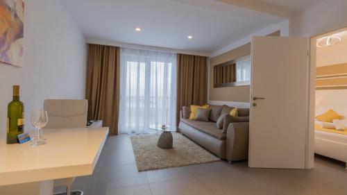 Veliko Brdo Apartments