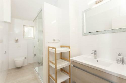 Apartments Maras