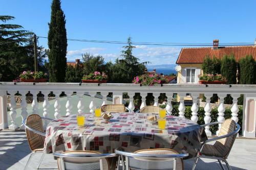 Hostal Apartments Ravli? Ana