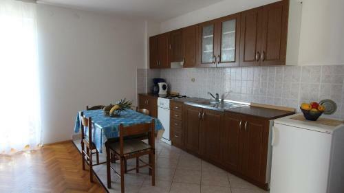 Hostal Apartments Ravli? Ana