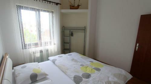 Hostal Apartments John