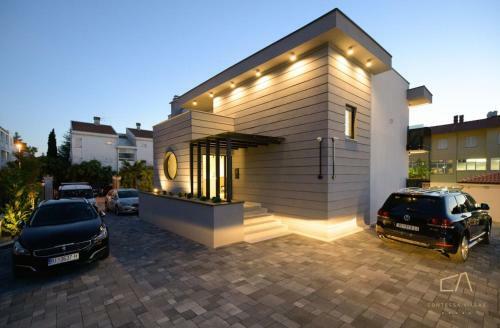 Hostal Luxury Villa Curiera