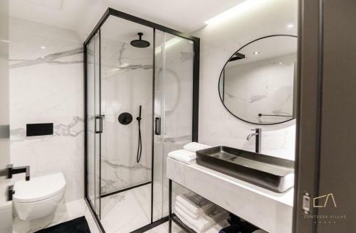 Hostal Luxury Villa Curiera