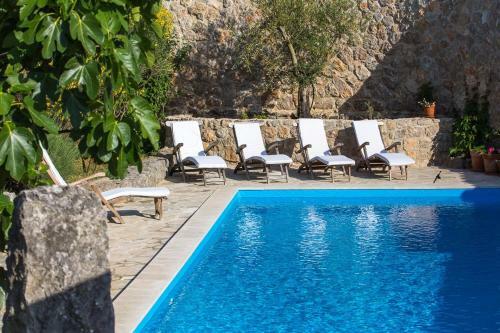 Villa Menta 1