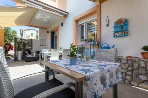 Apartment Marangunija