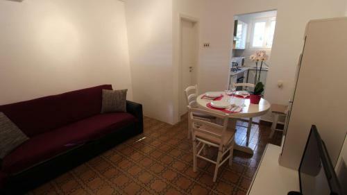 Hostal Apartments Duda