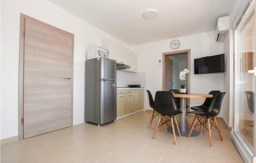 Two-bedroom Apartment In Mandre