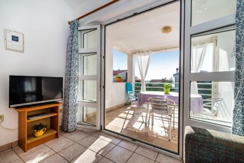 Apartments Bari - 140 M From Beach