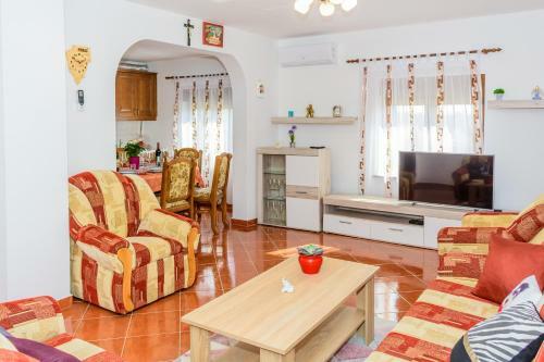 Relaxing Apartment Josip - Peaceful Area