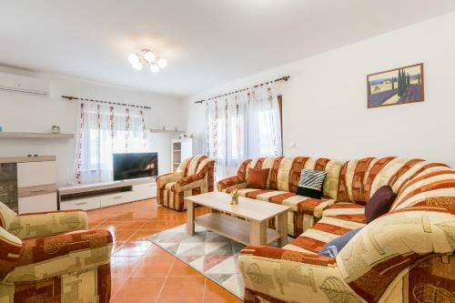 Relaxing Apartment Josip - Peaceful Area