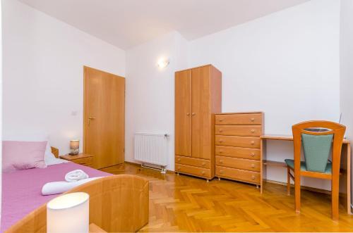 Apartment Tunjara