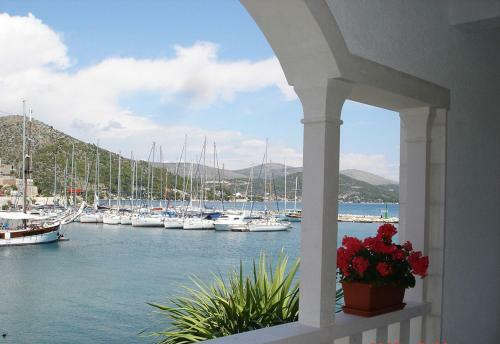 Apartments Ivanka-10m From Sea