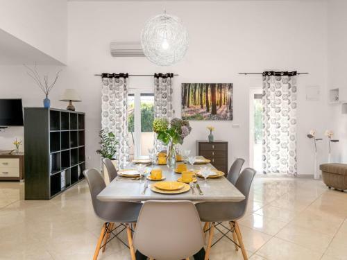 Holiday Home Casetta Filip