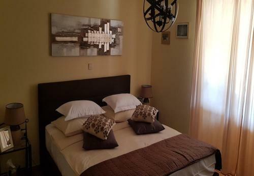 Hostal Apartments Rooms Perstel - Parking