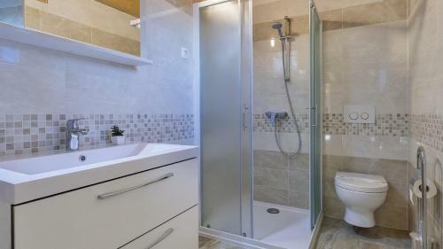 Hostal Authentic Istrian Villa Ive With A Swimming Pool