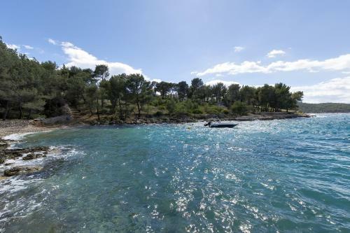 Family Villa Makarac