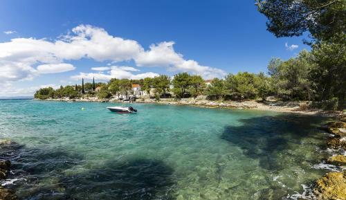 Family Villa Makarac