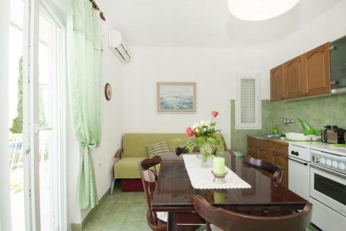 Apartments Sreca - 150m From Beach