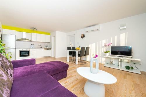Hostal Sunhill Apartments