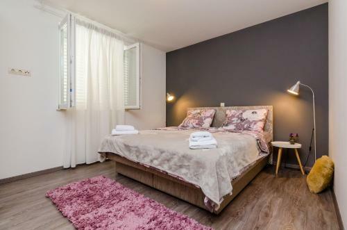Apartment A&s