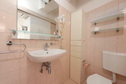 Apartments & Room Armanda