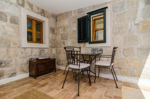 Studio Antica, Apartment With A Private Swimming Pool