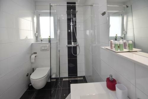 Funtastic C Apartment With Private Pool