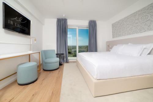 Hotel In Excelsis