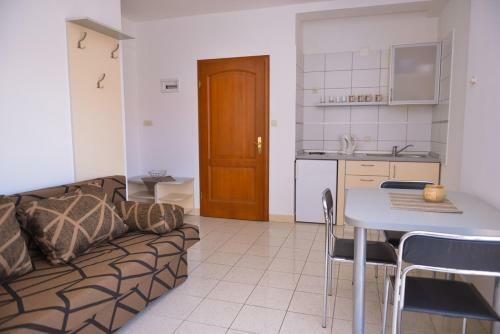 Apartments Boris - 150m From Beach