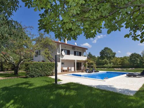 Charming Apartment Near Nova Vas Alm With Terrace
