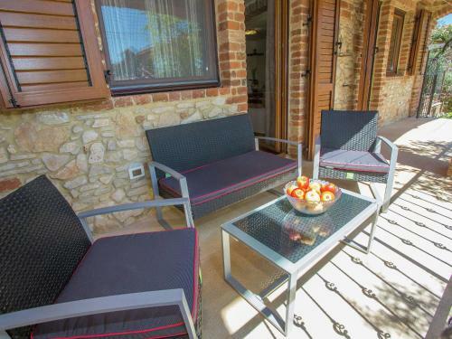 Cozy Apartment In Nova Vas With Swimming Pool