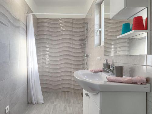 Holiday Home Villa Zirdum