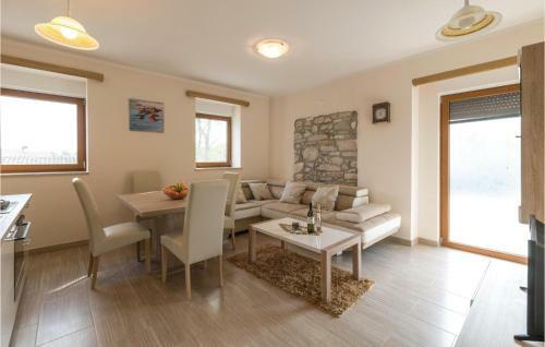 Two-bedroom Apartment In Novigrad
