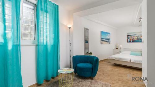 Apartment Follow Me