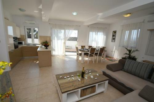 Apartment Libra With Sea View