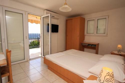 Hostal Apartments Ljuba