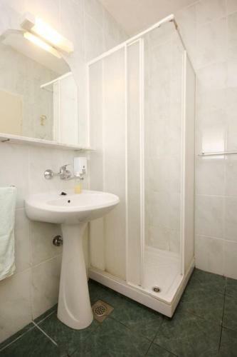 Apartments Tonka - 150m From Sea