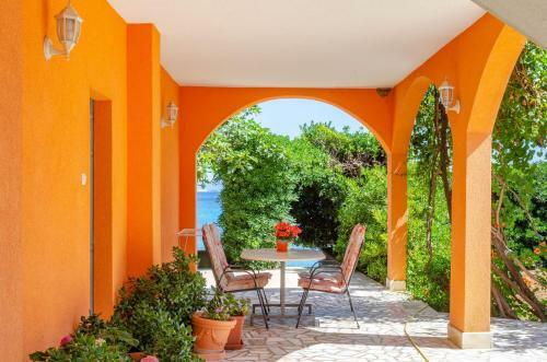 Beachfront Apartments Vuleti? - Orebi?