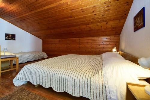 Hostal Apartments Valenti?