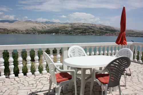 On The Beach Apartment