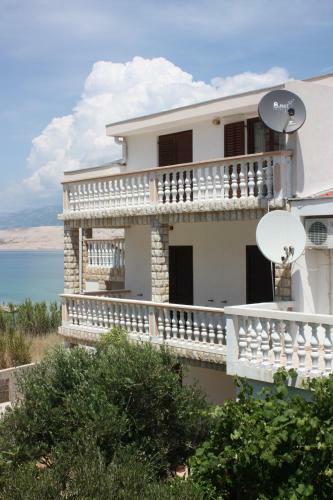 On The Beach Apartment